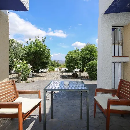 Casa De Orange Bed & Breakfast
